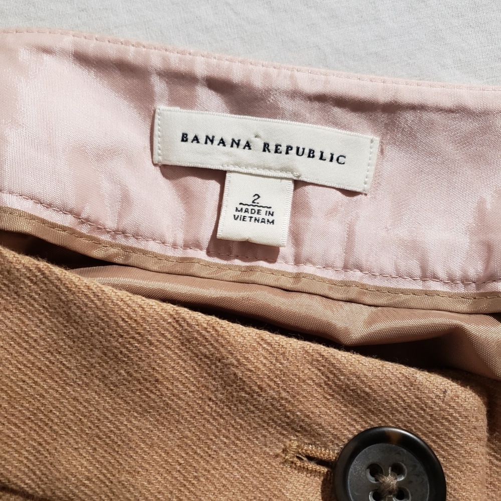 *Banana Republic* Tan front button A-line skirt, size 2 - Picture 10 of 10